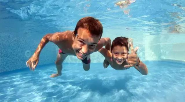 震驚！辦公室里99%都得了這個病，不及時解決危害一生！