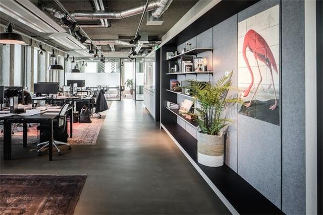 辦公空間:阿姆斯特丹娛樂企業(yè)辦公室設(shè)計