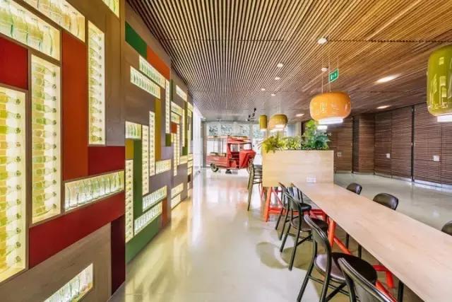 既有感官愉悅，又能體現(xiàn)品牌價值，我就服可口可樂的辦公室設(shè)計！