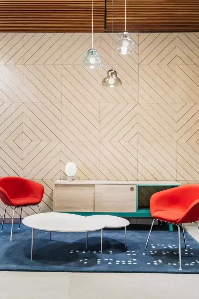 既有感官愉悅，又能體現(xiàn)品牌價值，我就服可口可樂的辦公室設(shè)計！