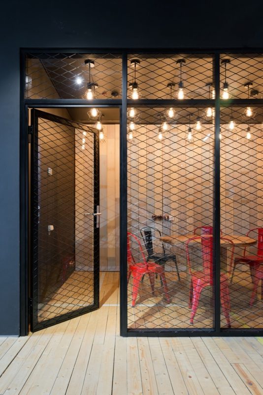 辦公空間，辦公室設(shè)計(jì)，媒體公司辦公室設(shè)計(jì)，現(xiàn)代風(fēng)格辦公室，體育媒體