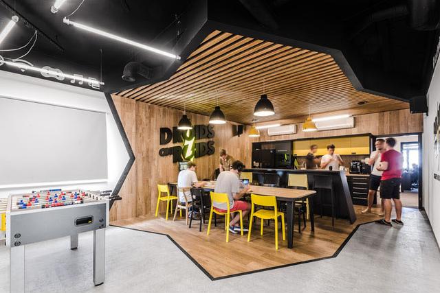 高端辦公室裝修設(shè)計(jì)經(jīng)典案例:波蘭Droids科技公司辦公室設(shè)計(jì)