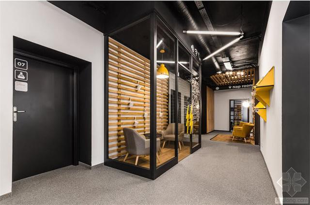 高端辦公室裝修設(shè)計(jì)經(jīng)典案例:波蘭Droids科技公司辦公室設(shè)計(jì)