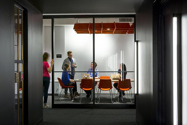 全球**圖片網(wǎng)Shutterstock辦公室，帶你感受在娛樂場所中工作