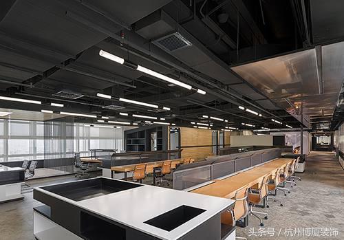 大氣又有情懷的工業(yè)風(fēng)辦公室裝修設(shè)計(jì)，簡(jiǎn)直帥呆了！