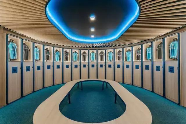 就喜歡這種天馬行空的藍，馬德里Movistar Riders辦公室設計